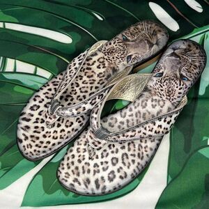 Jeon gray, black and charcoal, cheetah flip-flops sandals